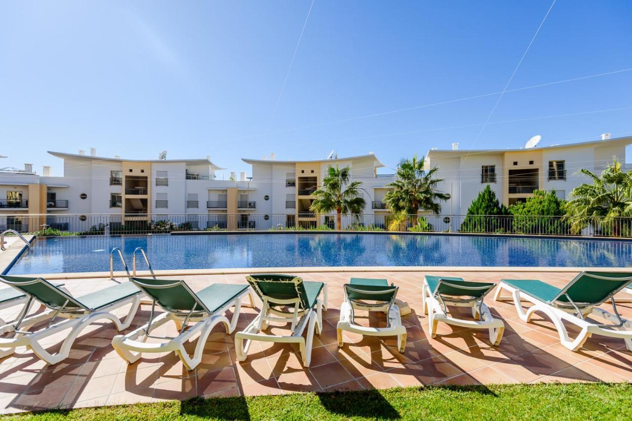 Bnb Homes Ocean View Apartment With Relax Terrace, 2 Swimming Pools & Tennis Court Albufeira Kültér fotó
