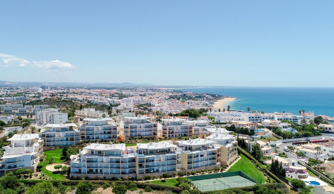 Bnb Homes Ocean View Apartment With Relax Terrace, 2 Swimming Pools & Tennis Court Albufeira Kültér fotó