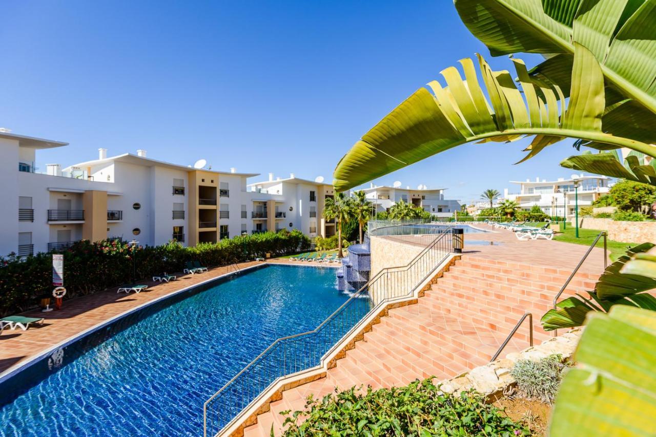 Bnb Homes Ocean View Apartment With Relax Terrace, 2 Swimming Pools & Tennis Court Albufeira Kültér fotó