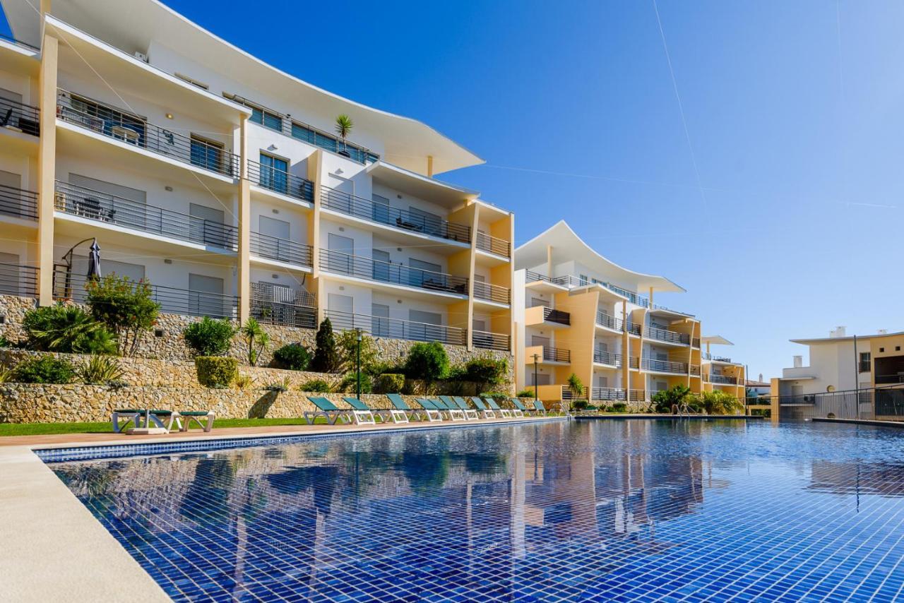 Bnb Homes Ocean View Apartment With Relax Terrace, 2 Swimming Pools & Tennis Court Albufeira Kültér fotó