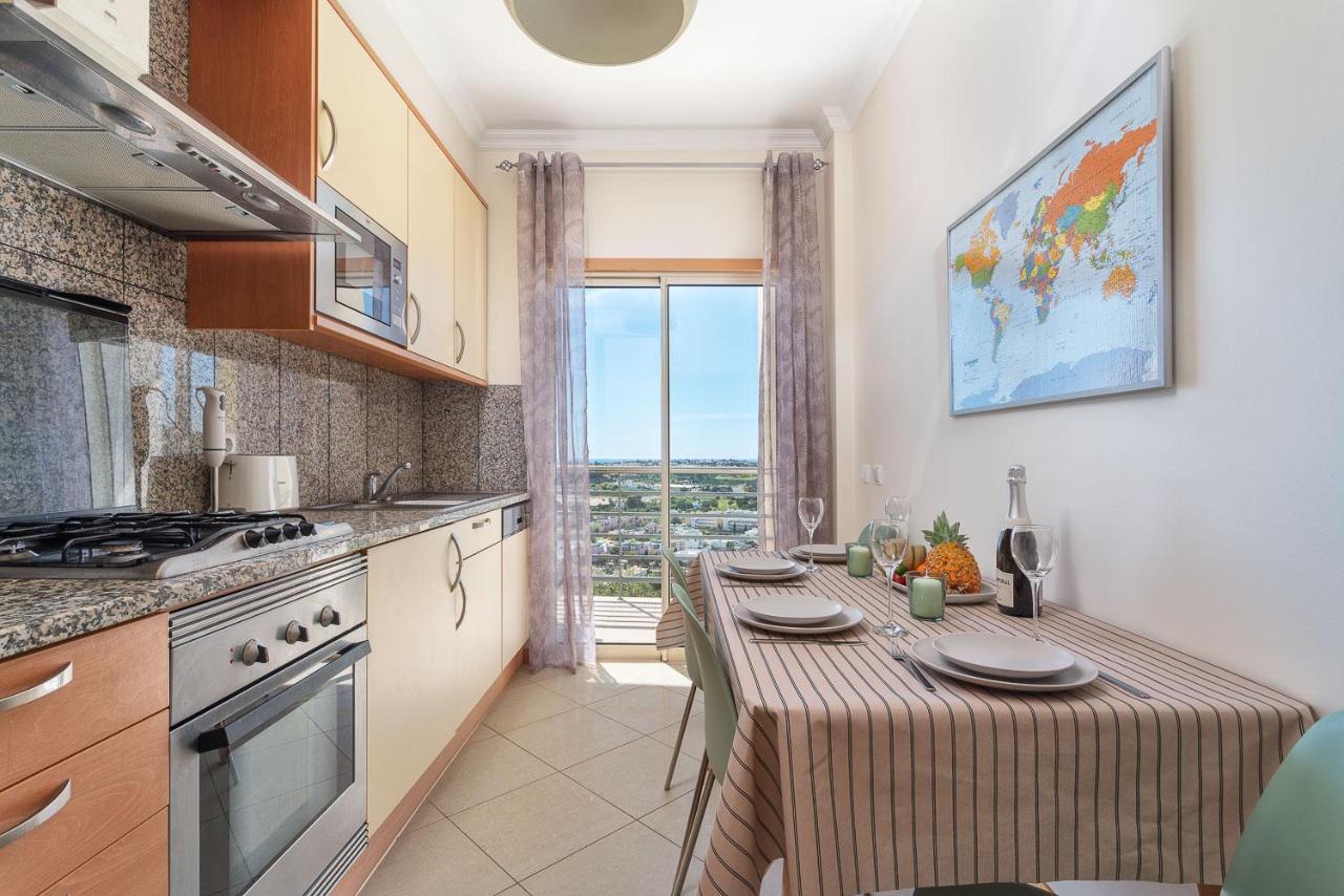 Bnb Homes Ocean View Apartment With Relax Terrace, 2 Swimming Pools & Tennis Court Albufeira Kültér fotó