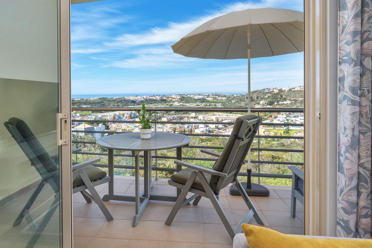 Bnb Homes Ocean View Apartment With Relax Terrace, 2 Swimming Pools & Tennis Court Albufeira Kültér fotó