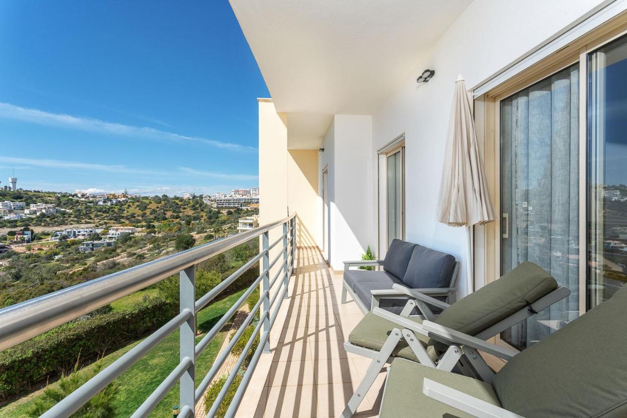 Bnb Homes Ocean View Apartment With Relax Terrace, 2 Swimming Pools & Tennis Court Albufeira Kültér fotó