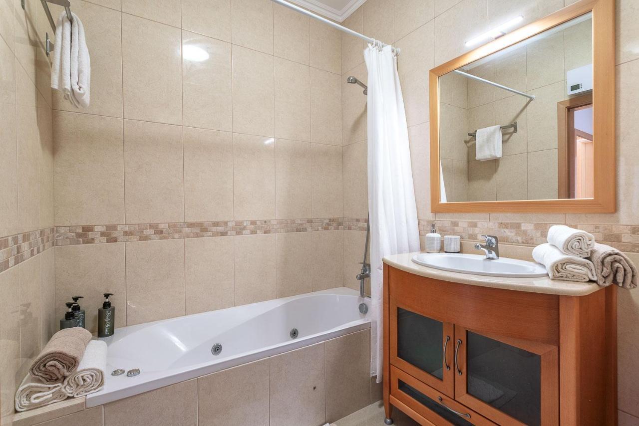 Bnb Homes Ocean View Apartment With Relax Terrace, 2 Swimming Pools & Tennis Court Albufeira Kültér fotó