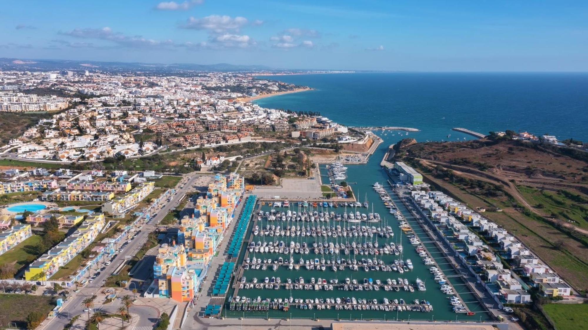 Bnb Homes Ocean View Apartment With Relax Terrace, 2 Swimming Pools & Tennis Court Albufeira Kültér fotó